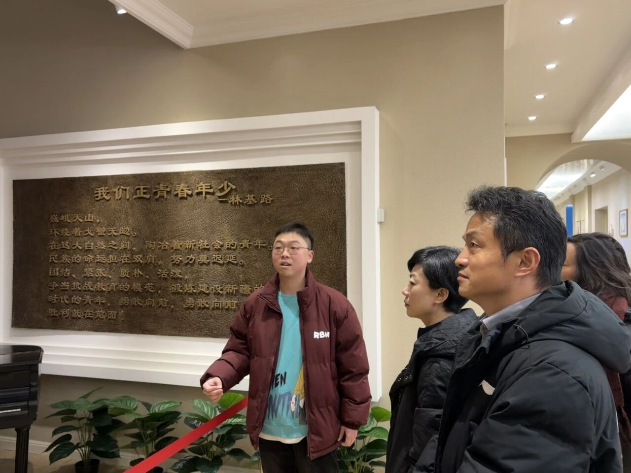 1766543350422715.jpg 47152b8f769a31b88e12c88a6ba6a19c.jpg